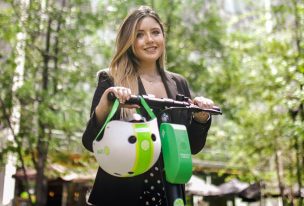 Empresa regalará viajes en scooters eléctricos por Santiago 