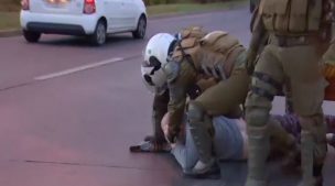 Detienen a sujeto en Portal La Dehesa que disparó y portaba dos armas