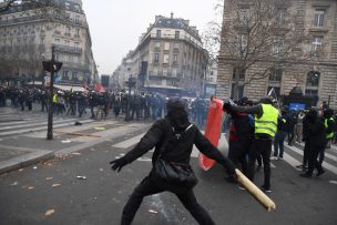 Huelga contra las pensiones se alarga en Francia con el transporte público paralizado