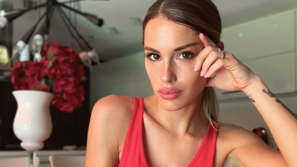 Gala Caldirola desclasifica sus primeras “pruebas de peinado” previo a su matrimonio en Chile