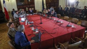 Bono de 50 mil de pesos por carga familiar será votado mañana