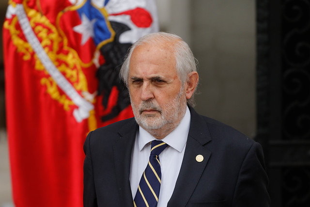 Fiscal Abbott tras reunión en La Moneda: “Se nos ha entregado información que son de fuentes abiertas” sobre intervención extranjera
