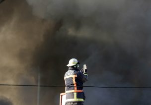 Cerca de 83 mil clientes quedan sin luz tras incendio en Los Andes y San Felipe