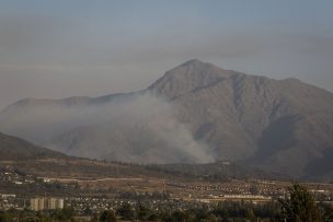 Declaran Alerta Amarilla en la comuna de Pirque por incendio forestal