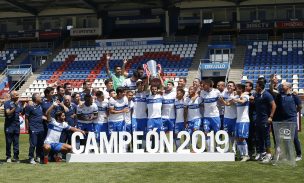 Universidad Católica estrenó camiseta conmemorativa del bicampeonato