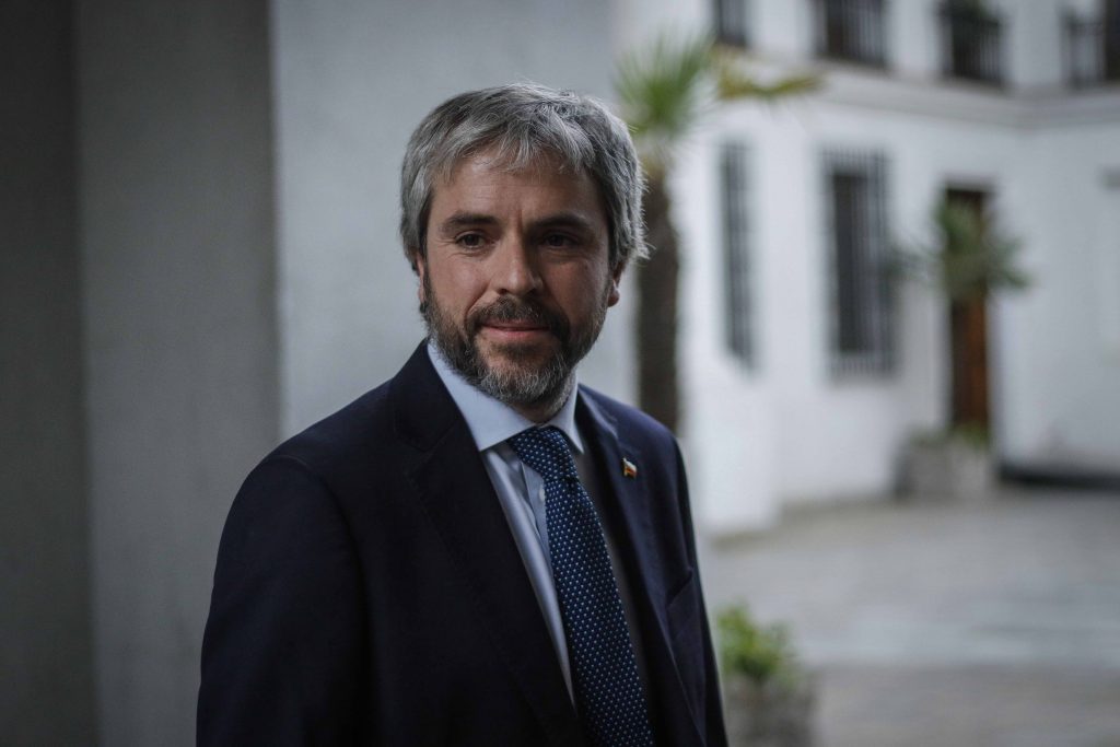 Blumel afirma que acusación constitucional contra Piñera “no tiene fundamento”