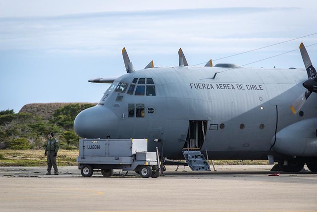 FACh expande zona de búsqueda del avión C-130 que desapareció