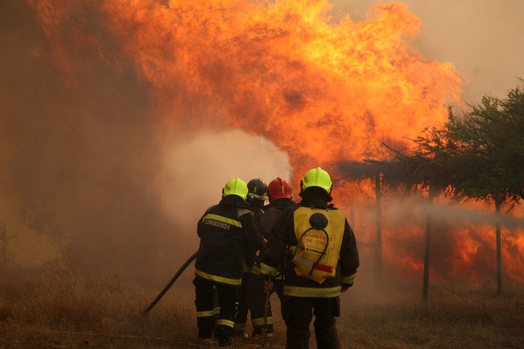 Ministro Walker: “Hay 99% de probabilidades que estos incendios sean intencionales”