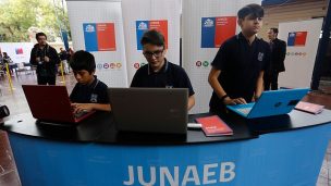 Junaeb habilitó sitio web para renovar becas estudiantiles hasta el 26 de enero