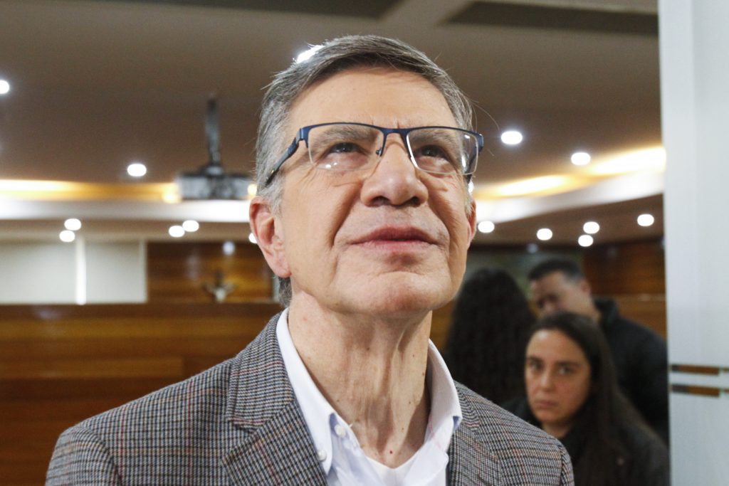 Lavín se baja de carrera presidencial: “Busqué ser presidente, pero ya no”