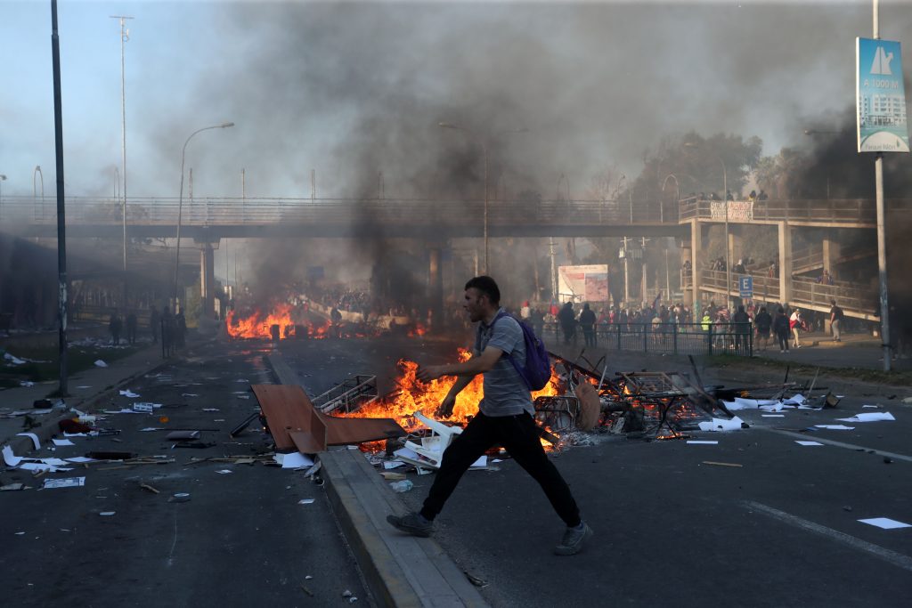 Prisión preventiva a dos mujeres por tener $12 millones en especies saqueadas