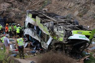 Aumentan a 21 los fallecidos por el accidente de bus en Taltal