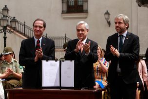 Presidente Piñera firmó proyecto de estatuto de protección a Carabineros, PDI y Gendarmería