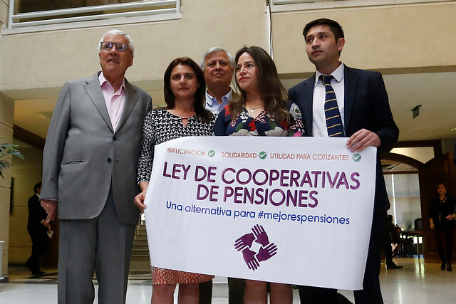 Diputados presentan proyecto para crear “Cooperativas de Pensiones”