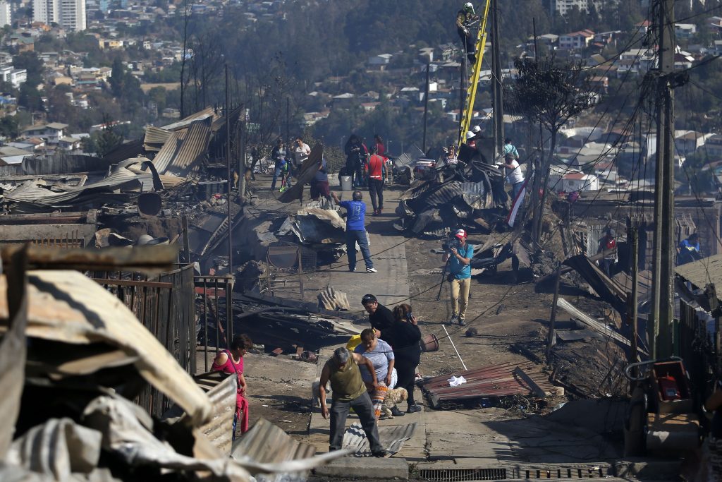 Gobierno presentará querella por incendios ante “indicios” de intencionalidad