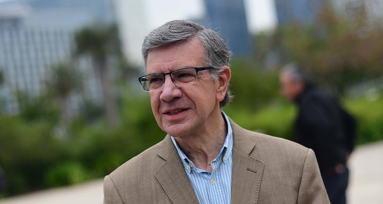 Joaquín Lavín se enteró por redes sociales de abusos que sufrió su hija: “¿Cómo no supe?”