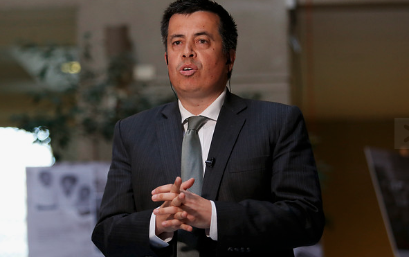 Diputado Celis oficiará a Comisión de Ética de la Cámara por “dibujos” del PC Gutiérrez