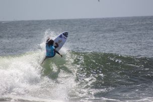 Peruana Analí Gómez ganó Mundial Femenino 'Maui And Sons Pichilemu Women's Pro' de surf