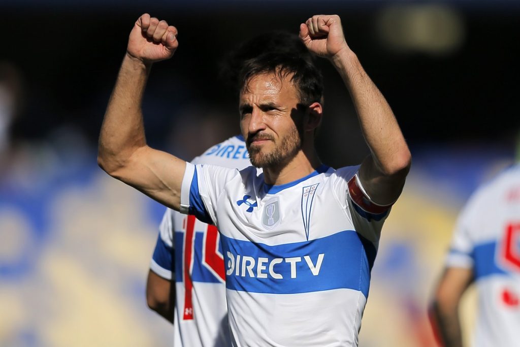 “Chapa” Fuenzalida fue elegido como el mejor futbolista en Chile de este 2019