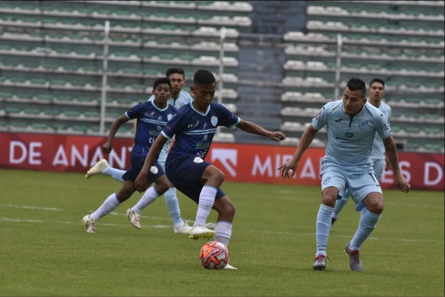 Escándalo en Bolivia: equipo salió a la cancha con seis jugadores y perdió por “walk over”