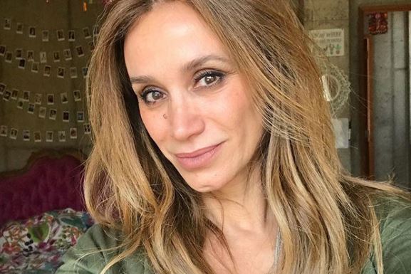 “Estás igual que en Aquelarre”: Alejandra Fosalba recibió lluvias de piropos en foto con sus hijas