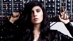 Javiera Mena denunció robo de computador donde tenía sus nuevas canciones: 