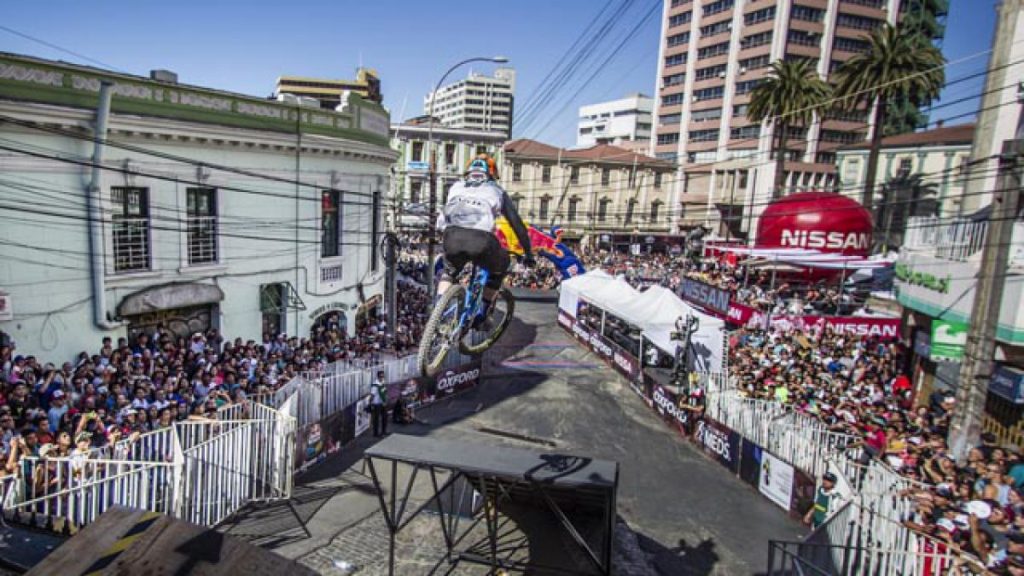 Organización del emblemático “Valparaíso Cerro Abajo” decidió suspender la competencia por “cautela”