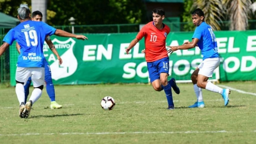 Equipo italiano estaría tras los pasos de Ángelo Araos tras su buena campaña en la Roja Sub 23