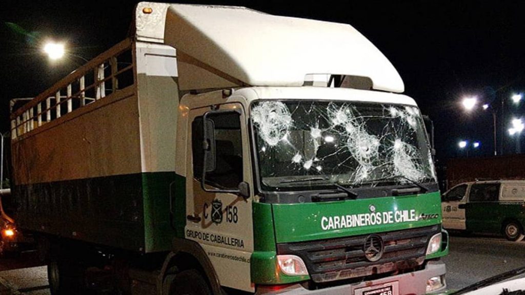 Gobierno envía “sentidas condolencias” a familiares de hincha de Colo Colo que fue atropellado por camión de Carabineros