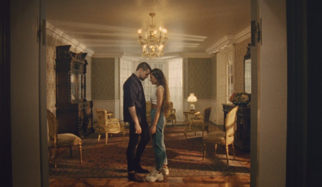 “Odio que no te odio”: La canción que une nuevamente a Cami y Lasso