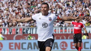 Esteban Paredes comanda el once de Colo Colo de cara a su debut ante Palestino en el Estadio Monumental