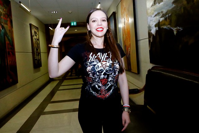 Camila Flores aclara en Twitter polémica foto en que aparece como “pokemona”