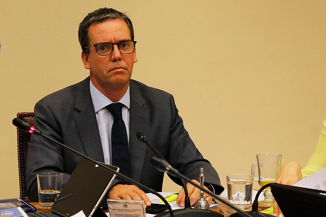 Felipe Harboe y quienes votan en contra de la “Ley Antisaqueos”: “Algunos de ellos intentan ser representantes de manifestantes más radicalizados y evitan pagar costos”