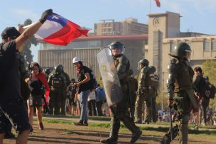 Ministerio del Interior no descarta utilizar nuevamente copamiento preventivo de Carabineros en Plaza Baquedano