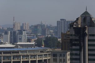 ¿Ves el cielo plomizo? Explican por qué y hasta cuándo habrá humo de los incendios australianos en Chile