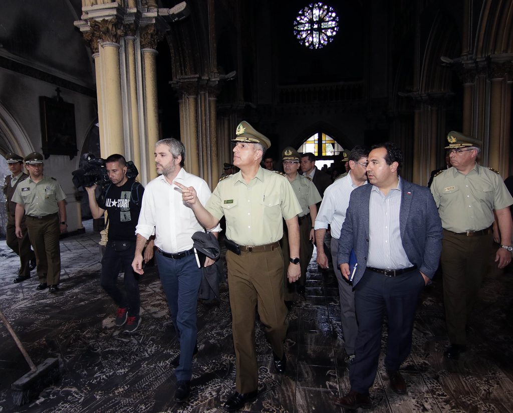 Nuevo detenido por ataque incendiario y saqueo a iglesia de Carabineros