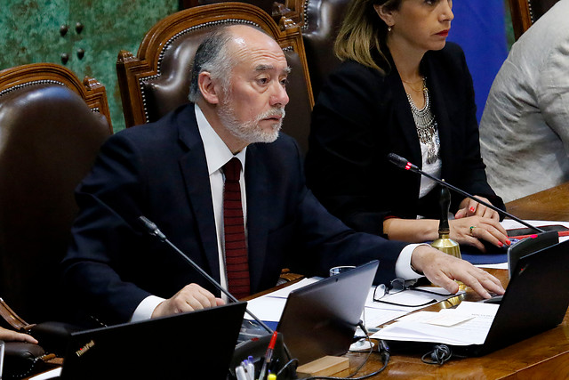 Iván Flores sobre dichos de Luis Mesina y Hugo Gutierrez: “Lo que están haciendo es fortalecer la extrema derecha”