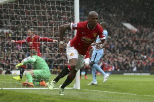 Ashley Young fue oficializado como nuevo refuerzo del Inter de Alexis Sánchez