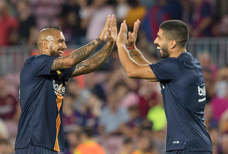 Barcelona de Arturo Vidal busca delantero para suplir a Luis Suárez: estos son los candidatos