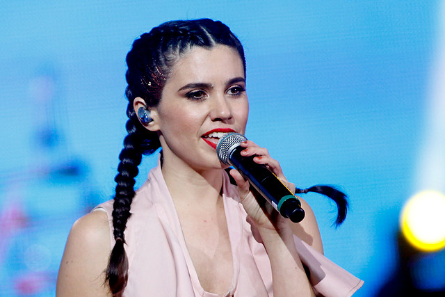 PDI recupera computador robado de Javiera Mena