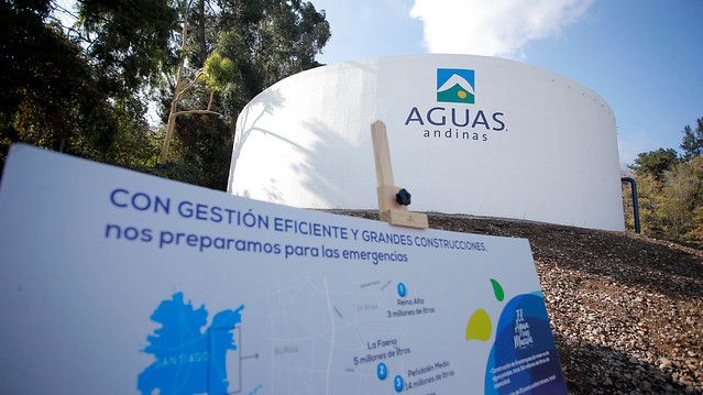Aguas Andinas apunta a cambio climático y sequía extrema en venta de Essal