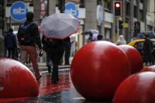 Con 25 grados: Inesperada lluvia sorprendió a capitalinos