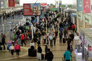 Vuelos desde Santiago: aerolínea recomendó llegar hasta cuatro horas antes al aeropuerto