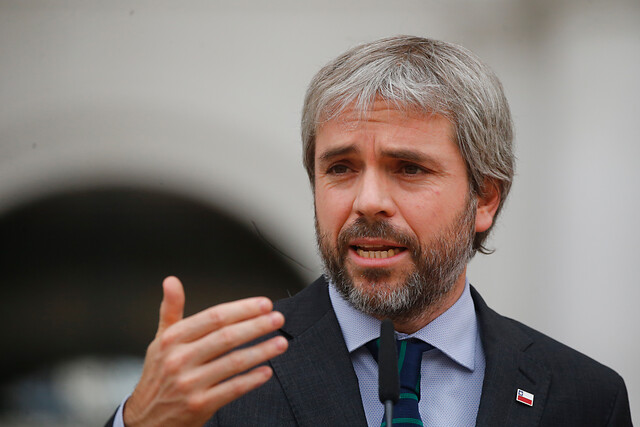 Ministro Blumel respalda al intendente Guevara: “Lo único que ha hecho es cumplir con sus obligaciones legales”