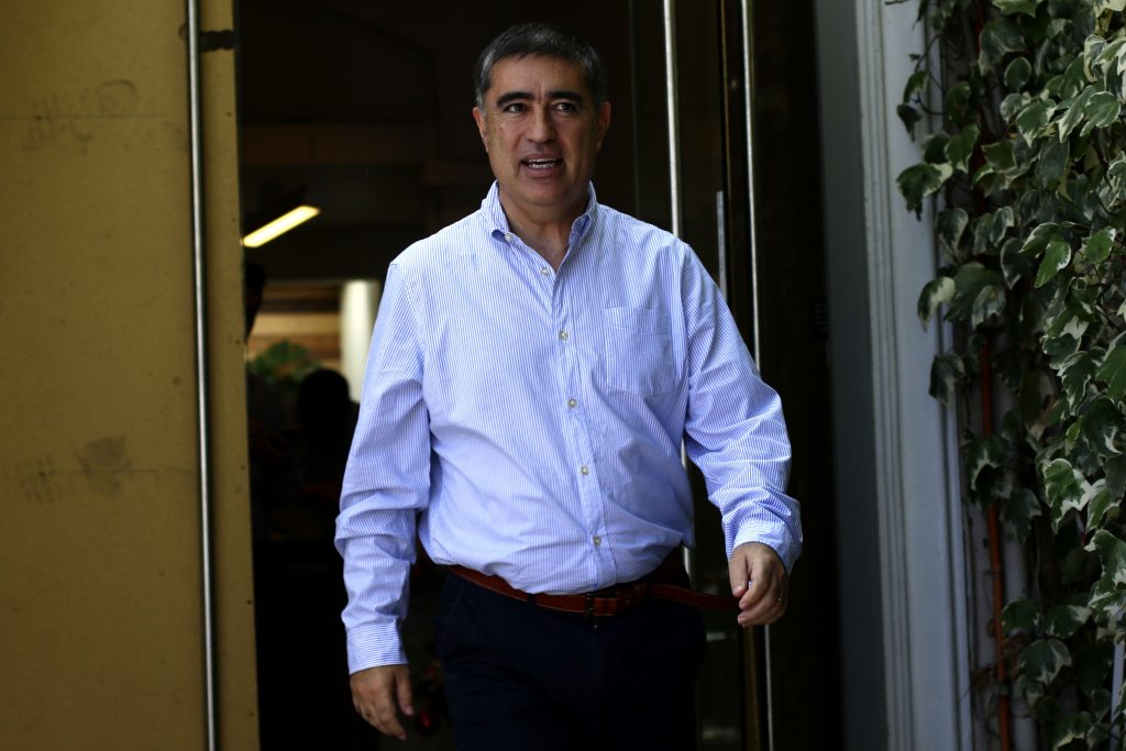 Desbordes: “No puede ser que anarquistas vayan y reciban homenaje en el ex Congreso”