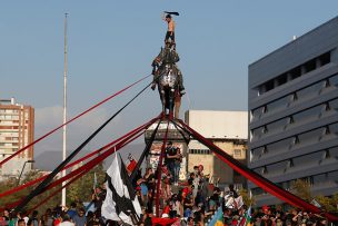 Comienzan obras de reforzamiento a piezas de monumento a Baquedano