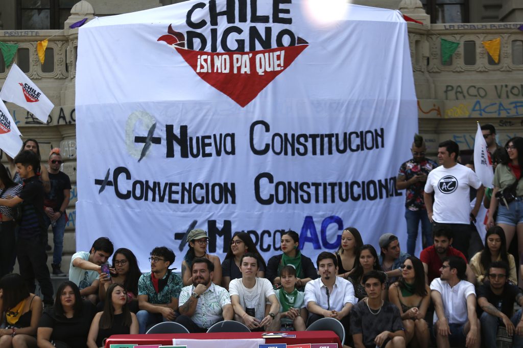 Lanzan campaña “Chile digno, si no pa que” para apoyar proceso constituyente