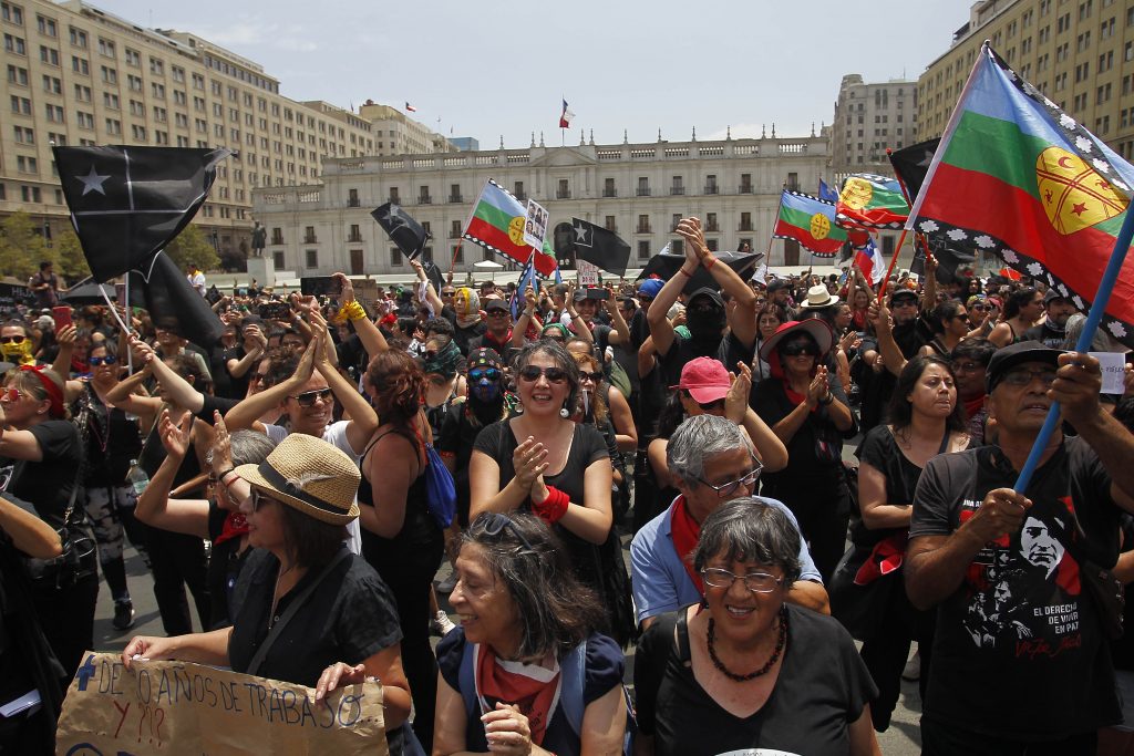 A 3 meses del estallido social realizan “Marcha en Silencio” contra la represión