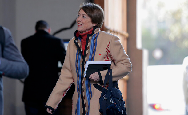 Ministra de las Culturas entregó Orden al Mérito Pablo Neruda a Carmen Barros