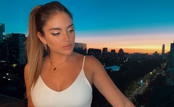 Constanza Piccoli “encantó” a sus seguidores con fotografía junto a su hermana en bikini